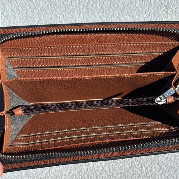 Elegant Black Cell Phone Wallet Case - Picture 2 of 8